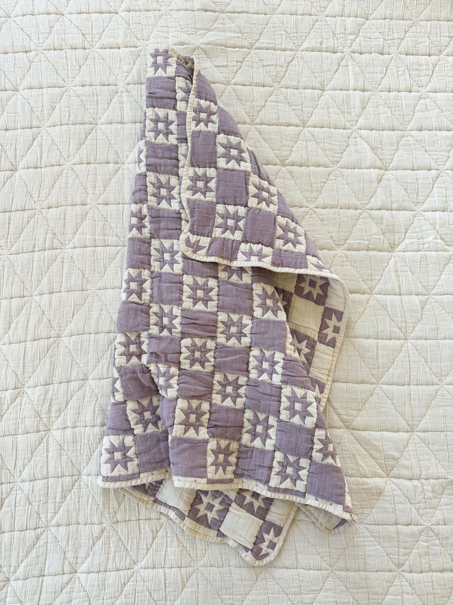 homestead quilt - lilac