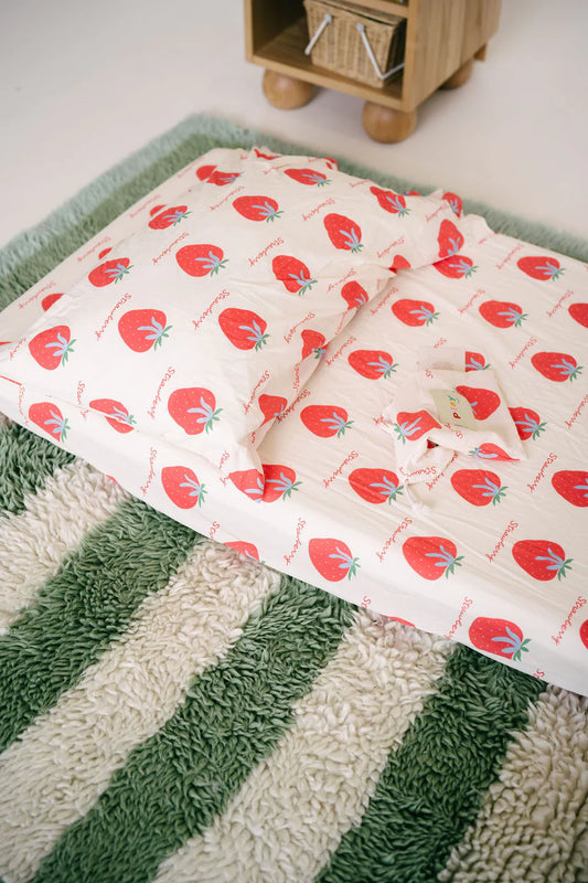 strawberry shortcake sheet set