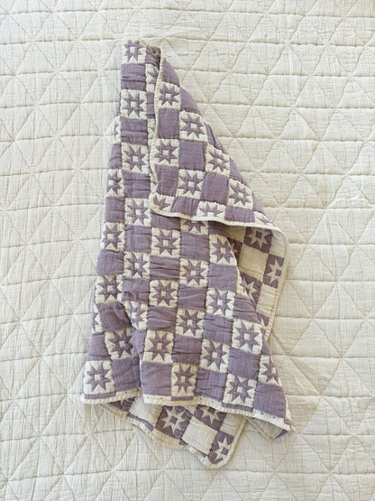 homestead quilt - lilac