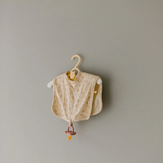 floral bib